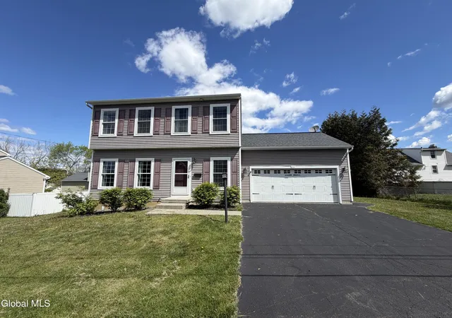 Photo 3 of Sale Pending at 11 Highland View Ave, Rensselaer, NY 12144 | MLS# 202616991 | Listing updated on 2026-07-31