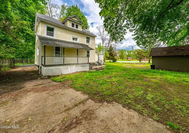 Photo 3 of Single family home for sale at 9 Schermerhorn Rd, Schenectady, NY 12306 | MLS# 202616995 | Listing updated on 2026-09-18