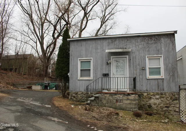 Listing Photo 4 - Condo for sale in building located at 7-11 Forbes Ave, Rensselaer, NY 12144