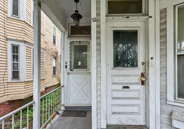 3rd image of 52 N Allen St, Albany, NY 12203 | MLS# 202617583