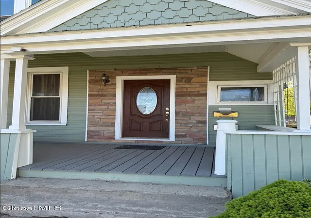 3rd image of 160 Market St, Amsterdam, NY 12010 | MLS# 202617942