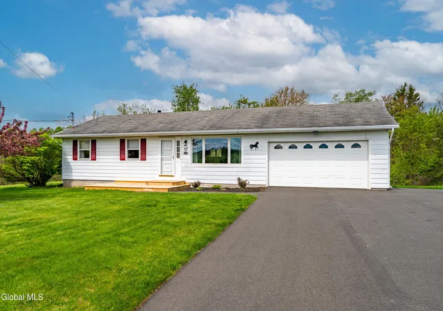 Homes for sale in Schaghticoke, NY | 57 Casey Rd, Schaghticoke, NY 12154 | MLS# 202617177