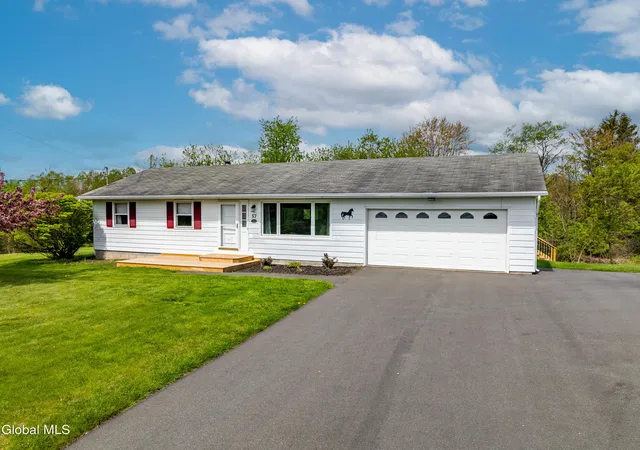 Homes for sale in Schaghticoke, NY | 57 Casey Rd, Schaghticoke, NY 12154 | MLS# 202617177