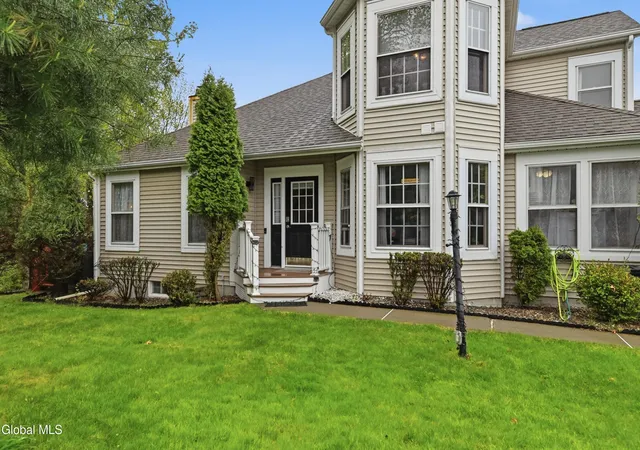 Homes for sale in Niskayuna, NY | 173 Killarney Dr, Niskayuna, NY 12309 | MLS# 202617205