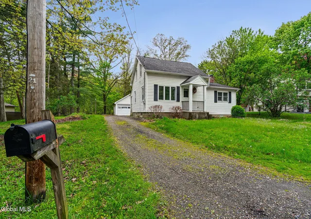 2nd image of 633 Fillmore Ave, Schenectady, NY 12304 | MLS# 202617159