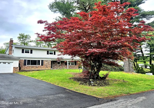 Homes for sale in Clifton Park, NY | 17 Cider Mill Dr, Clifton Park, NY 12065 | MLS# 202617266