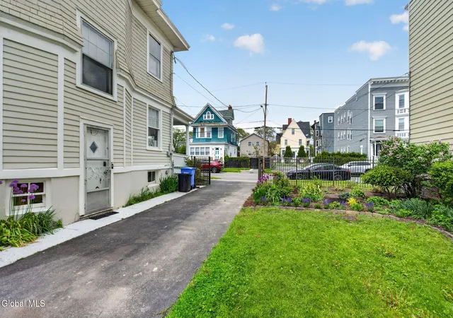 53rd image of 446 Yates St, Albany, NY 12208 | MLS# 202617321