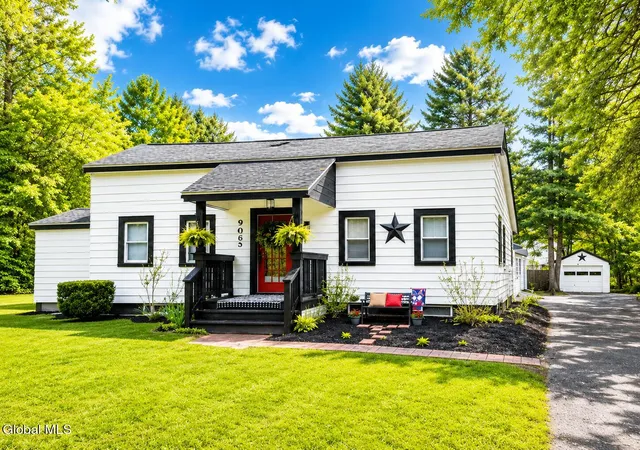 Homes for sale in Niskayuna, NY | 905 Balltown Rd, Niskayuna, NY 12309 | MLS# 202617276