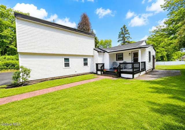Homes for sale in Niskayuna, NY | 905 Balltown Rd, Niskayuna, NY 12309 | MLS# 202617276