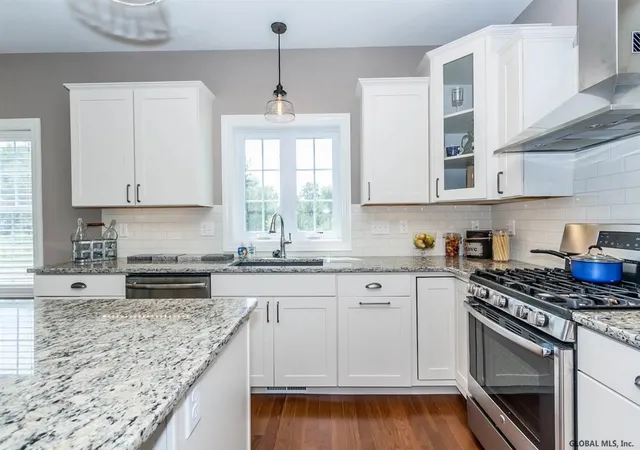 4th image of 63 Lakepointe Wy, Saratoga Springs, NY 12866 | MLS# 202617484