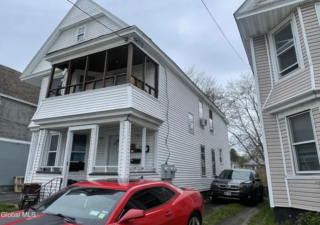 Photo 3 of Sale Pending at 1122 Congress St, Schenectady, NY 12303 | MLS# 202617349 | Listing updated on 2026-05-15
