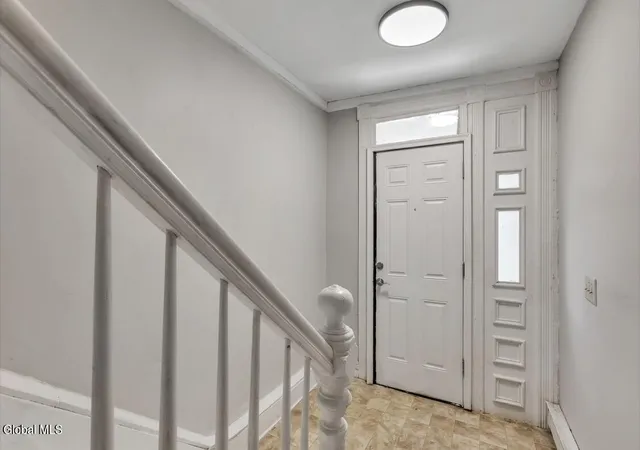 4th image of 250 Yates St, Albany, NY 12208 | MLS# 202617396