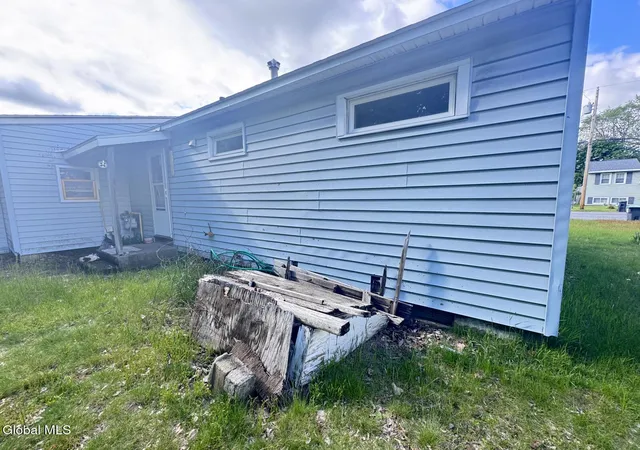 3rd image of 9 Mary Hadge Dr, Colonie, NY 12309 | MLS# 202617395