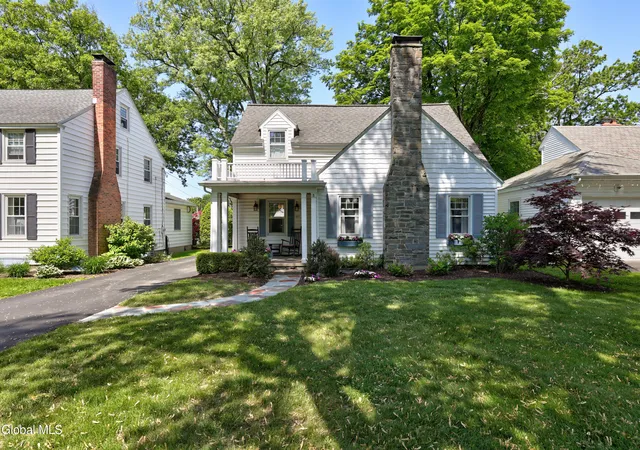 Homes for sale in Niskayuna, NY | 1377 Clifton Park Rd, Niskayuna, NY 12309 | MLS# 202618599