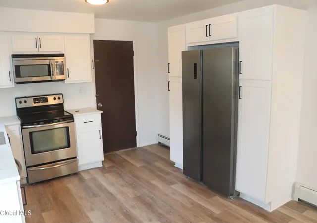 5th image of 12 Limerick Dr, Albany, NY 12204 | MLS# 202617513