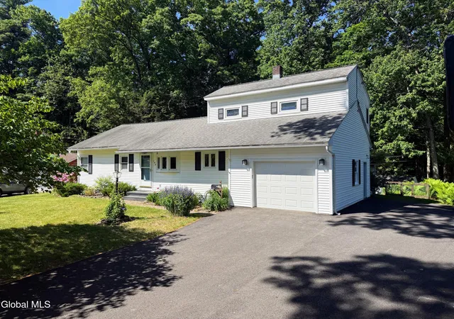 Homes for sale in Glenville, NY | 132 Birch Ln, Glenville, NY 12302 | MLS# 202619171
