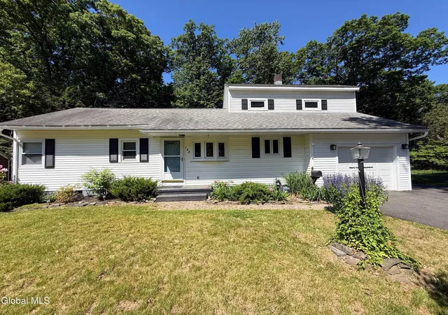Homes for sale in Glenville, NY | 132 Birch Ln, Glenville, NY 12302 | MLS# 202619171