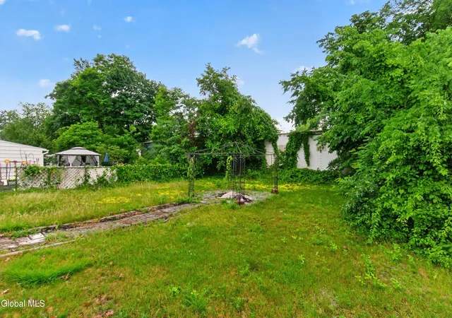 26th image of 59 4th St, Glens Falls, NY 12801 | MLS# 202620427