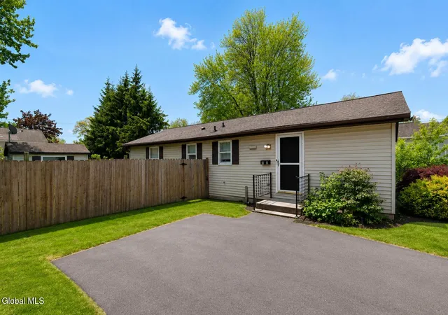 3rd image of 15 Maryland Ave, Albany, NY 12205 | MLS# 202617780