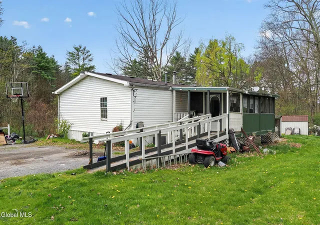 Homes for sale in East Nassau, NY | 258 Tsatsawassa Lake Rd, East Nassau, NY 12062 | MLS# 202617932