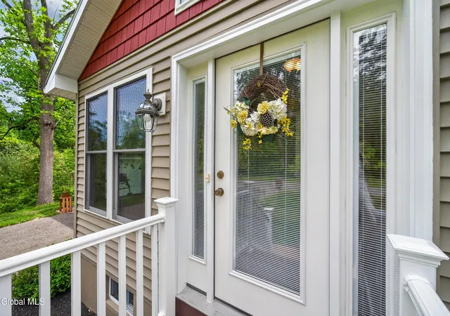5th image of 17 North St, Bethlehem, NY 12054 | MLS# 202618092