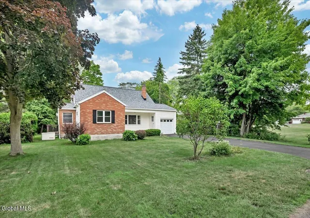 Homes for sale in Niskayuna, NY | 2027 Fairlawn Pkwy, Niskayuna, NY 12309 | MLS# 202620923