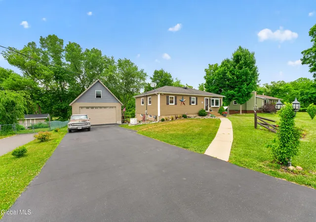 4th image of 1305 Maple Hill Rd, Schodack, NY 12033 | MLS# 202617856
