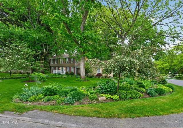 4th image of 36 Carriage Rd, Delmar, NY 12054 | MLS# 202618972