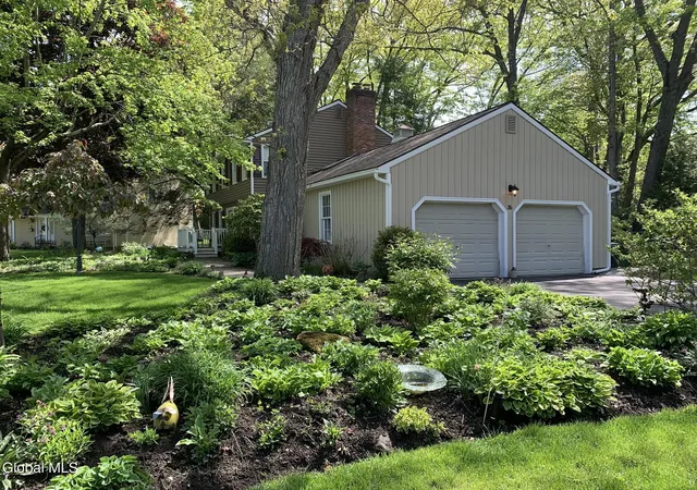 5th image of 36 Carriage Rd, Delmar, NY 12054 | MLS# 202618972