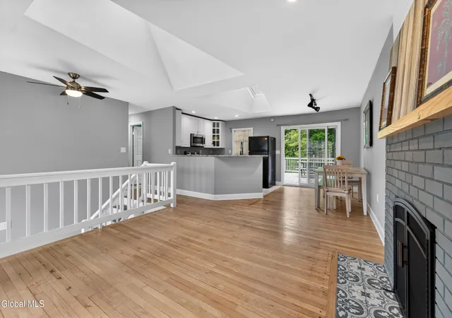 4th image of 5 White Pine Ln, Saratoga Springs, NY 12866 | MLS# 202618518