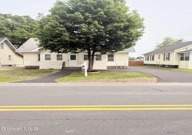 2nd image of 1231 N Westcott Rd, Rotterdam, NY 12306 | MLS# 202617907