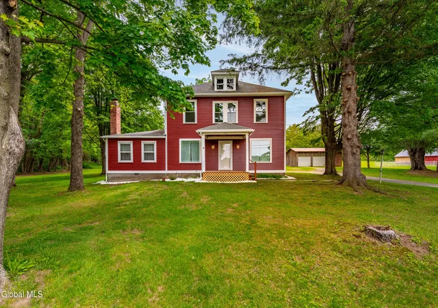 Homes for sale in Schaghticoke, NY | 166 E Schaghticoke Rd, Schaghticoke, NY 12154 | MLS# 202617936
