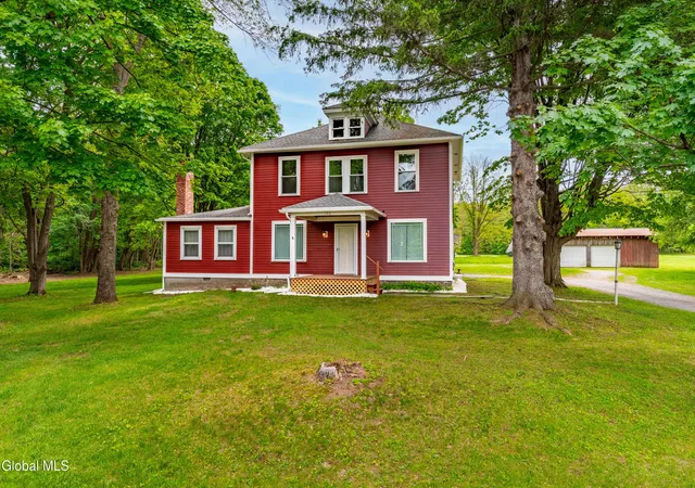 Homes for sale in Schaghticoke, NY | 166 E Schaghticoke Rd, Schaghticoke, NY 12154 | MLS# 202617936