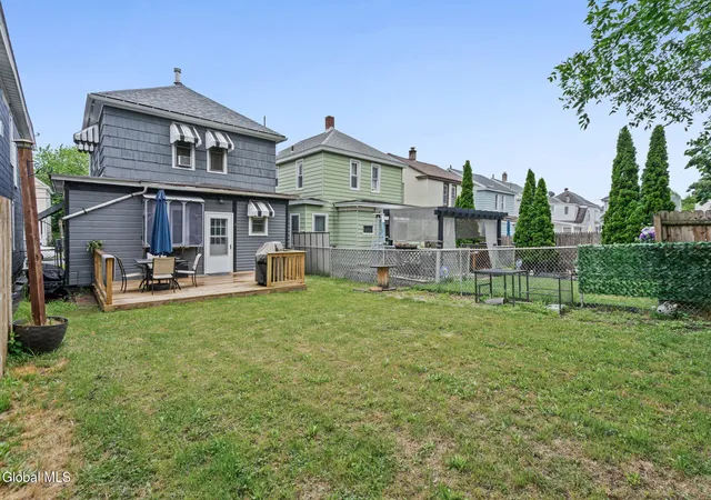 36th image of 215 6th Ave, Watervliet, NY 12189 | MLS# 202620383