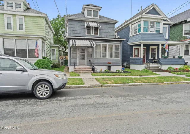 4th image of 215 6Th Ave, Watervliet, NY 12189 | MLS# 202620383