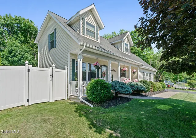 3rd image of 52 Troy Ave, Wynantskill, NY 12198 | MLS# 202619361