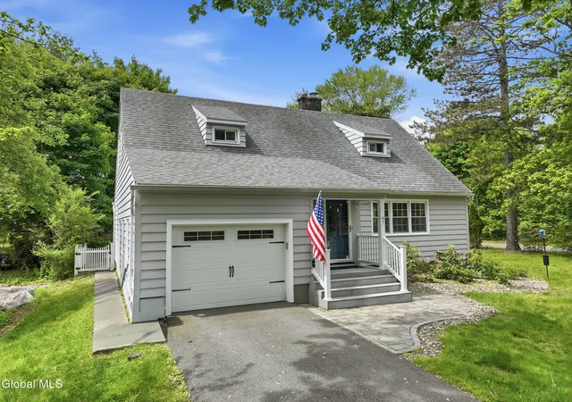 2nd image of 87 Murray Ave, Bethlehem, NY 12054 | MLS# 202617994