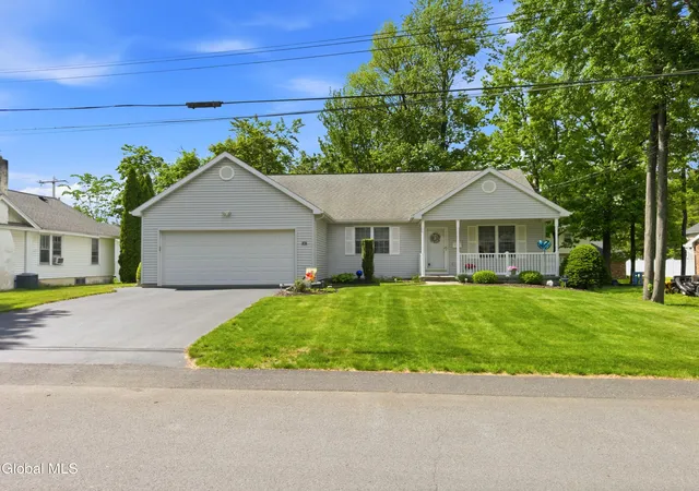 2nd image of 37 Oliver St, Albany, NY 12205 | MLS# 202619100