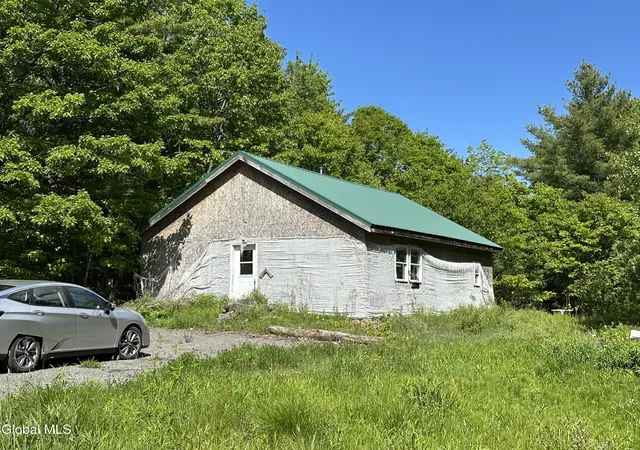Homes for sale in Ephratah, NY | 420 Tillboro Rd, Ephratah, NY 13452 | MLS# 202617955