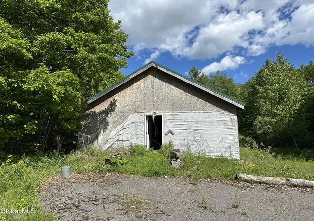 Homes for sale in Ephratah, NY | 420 Tillboro Rd, Ephratah, NY 13452 | MLS# 202617955