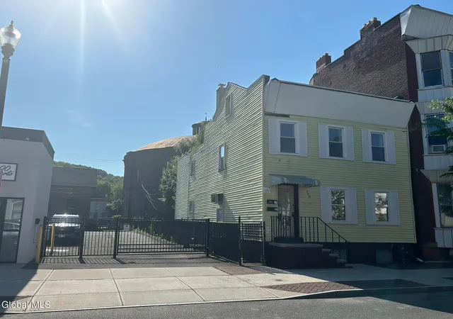 3rd image of 306 4th, Troy, NY 12180 | MLS# 202618115