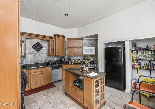 5th image of 171 Hill St, Troy, NY 12180 | MLS# 202618382