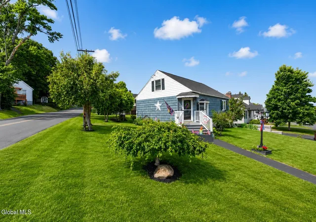 Homes for sale in East Greenbush, NY | 2 Neptune St, East Greenbush, NY 12144 | MLS# 202619454