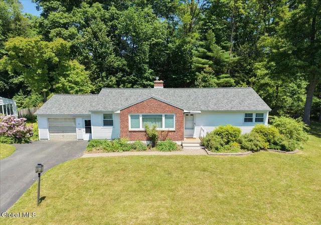 Homes for sale in Glenville, NY | 73 Saratoga Dr, Glenville, NY 12302 | MLS# 202618952