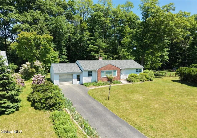 Homes for sale in Glenville, NY | 73 Saratoga Dr, Glenville, NY 12302 | MLS# 202618952