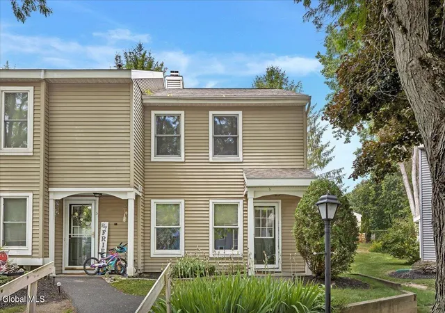 1st image of 6 Wilton Ct, Halfmoon, NY 12065 | MLS# 202620846