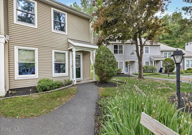 32nd image of 6 Wilton Ct, Halfmoon, NY 12065 | MLS# 202620846