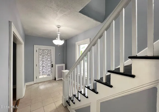 Photo 3 of Single family home for sale at 17 Winthrop Ave, Albany, NY 12203 | MLS# 202618114 | Listing updated on 2026-08-03