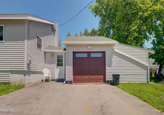 5th image of 261 Church St, Amsterdam, NY 12010 | MLS# 202618075