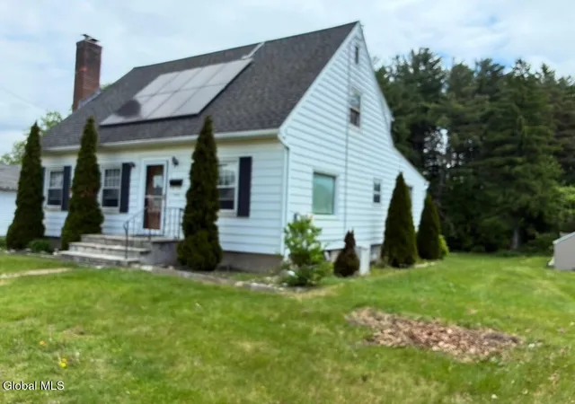3rd image of 1996 Helderberg Ave, Rotterdam, NY 12306 | MLS# 202618144